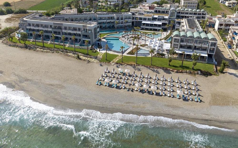 Amira Beach Resort &amp; Spa 5*