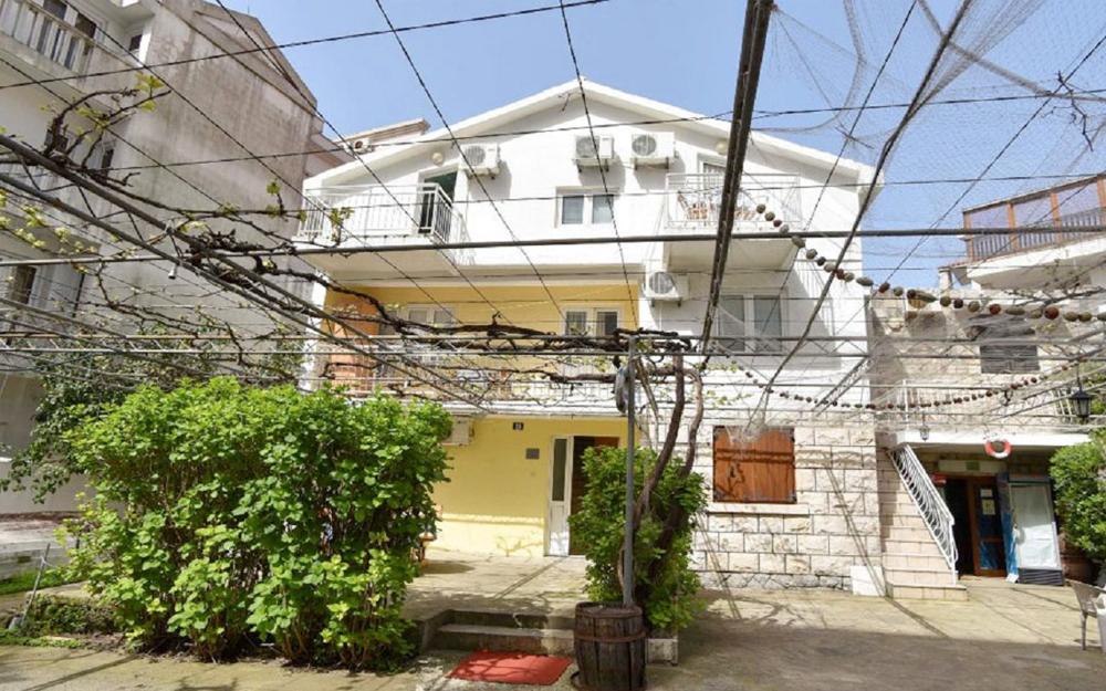 Apartments Ivo 3*, Будва