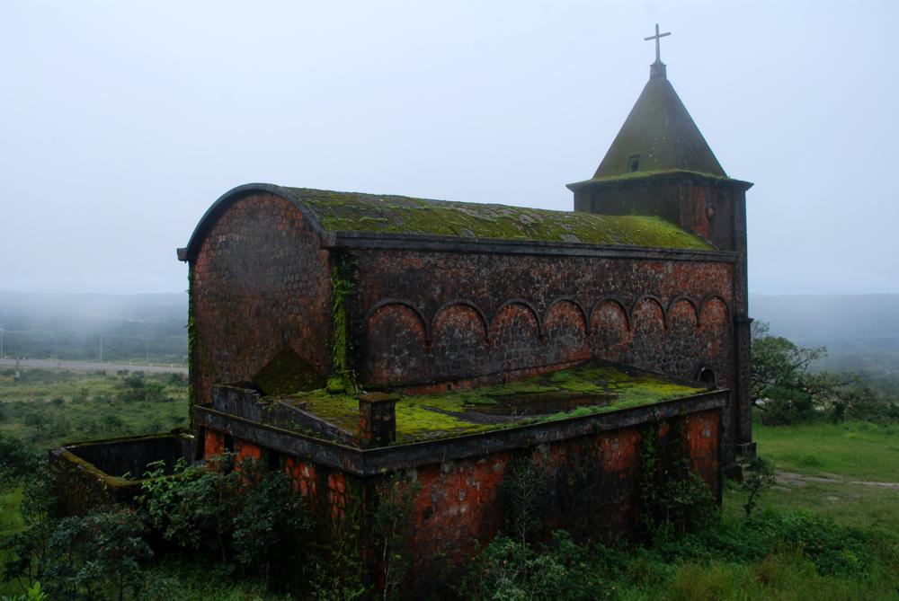 Гора Бокор